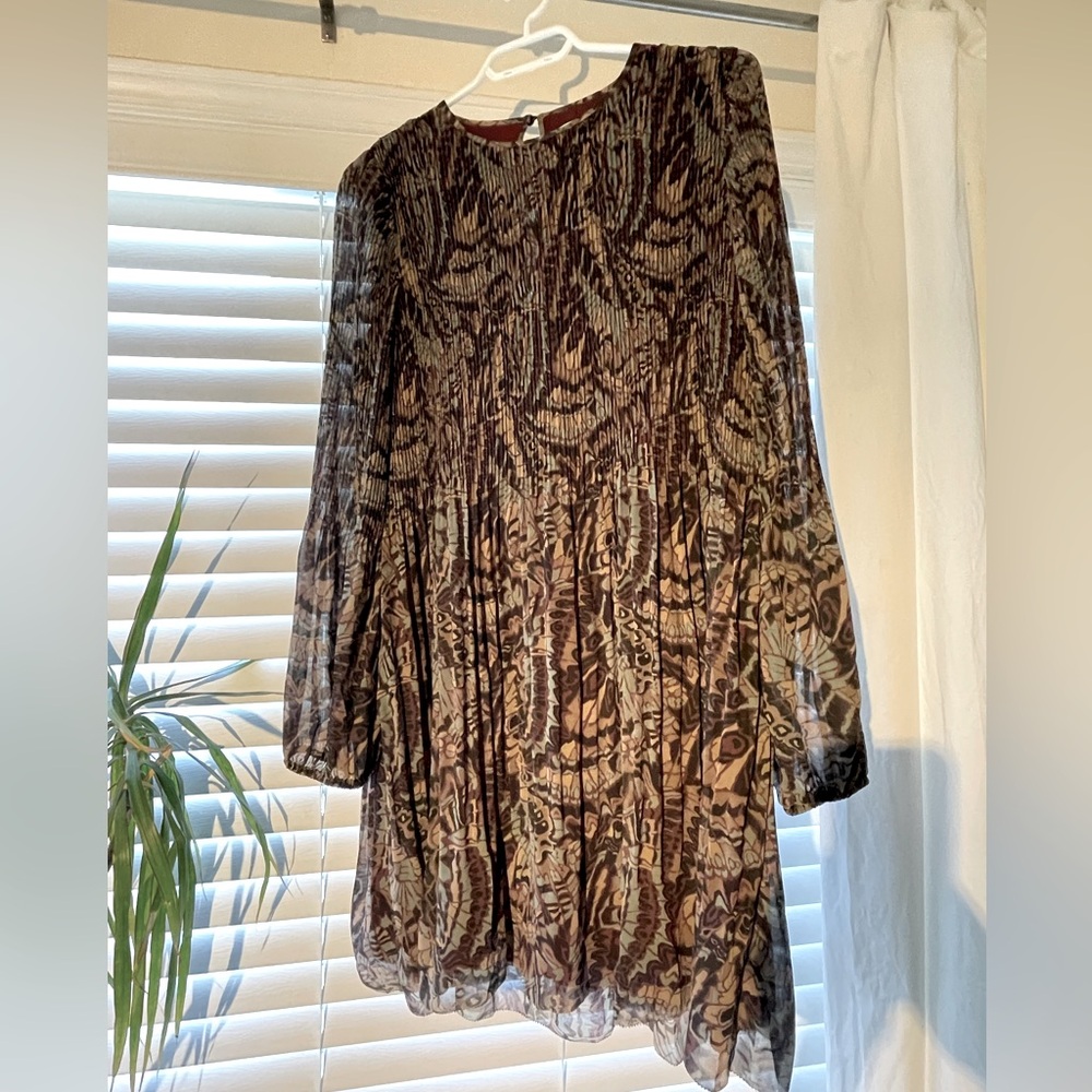 Aritzia Wilfred Daydreamer long sleeve printed dress.